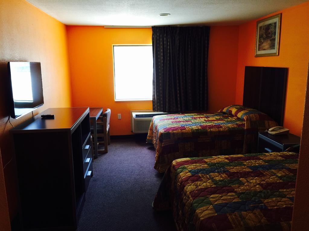Scottish Inn & Suites Hobby Airport Хьюстон Экстерьер фото