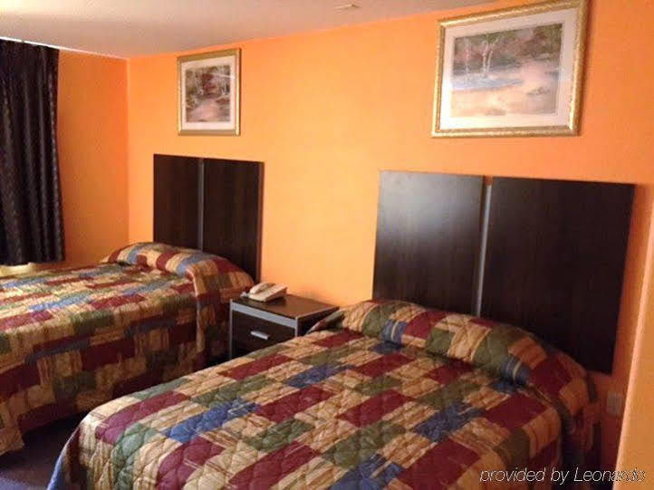 Scottish Inn & Suites Hobby Airport Хьюстон Экстерьер фото