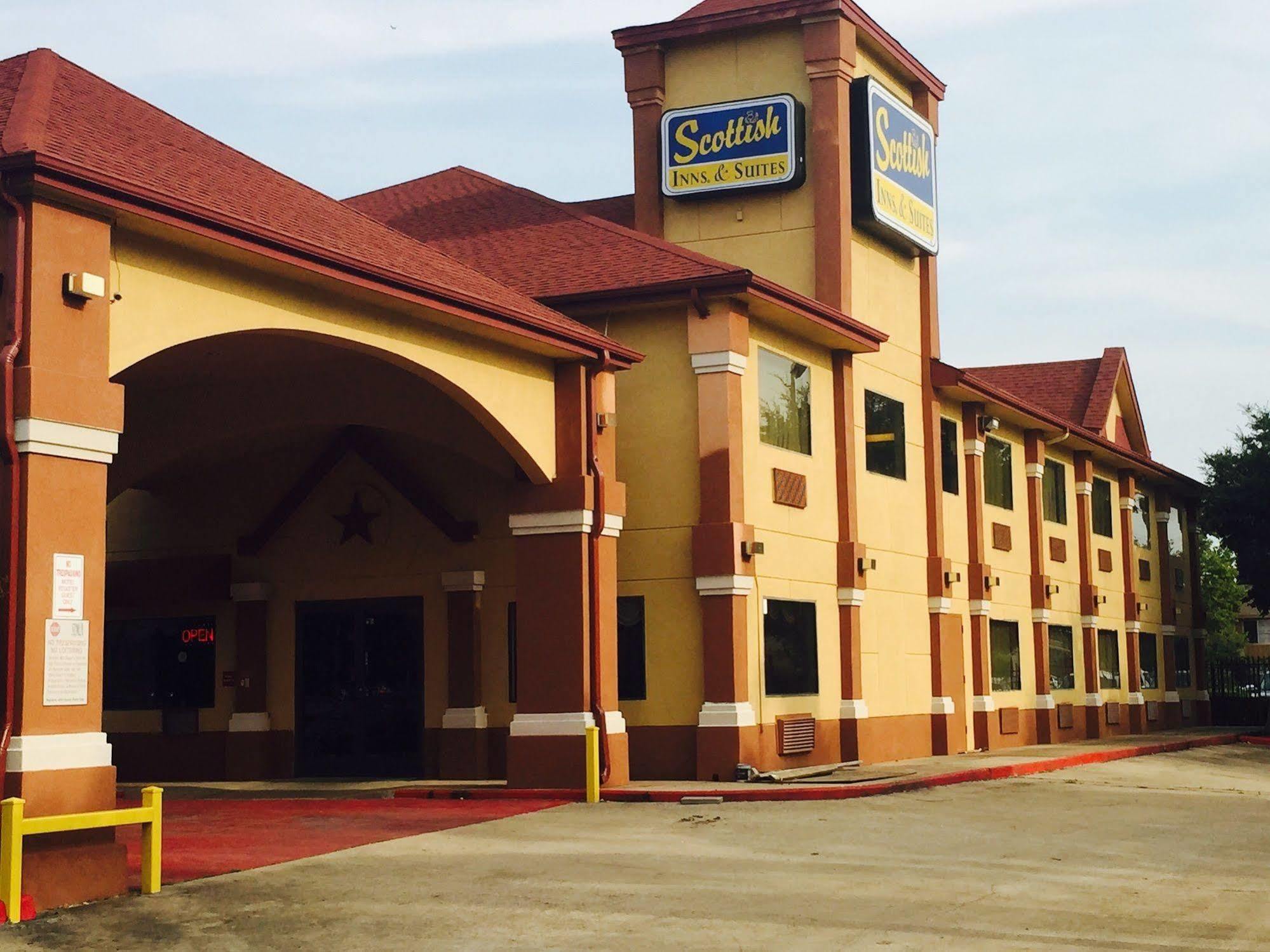 Scottish Inn & Suites Hobby Airport Хьюстон Экстерьер фото