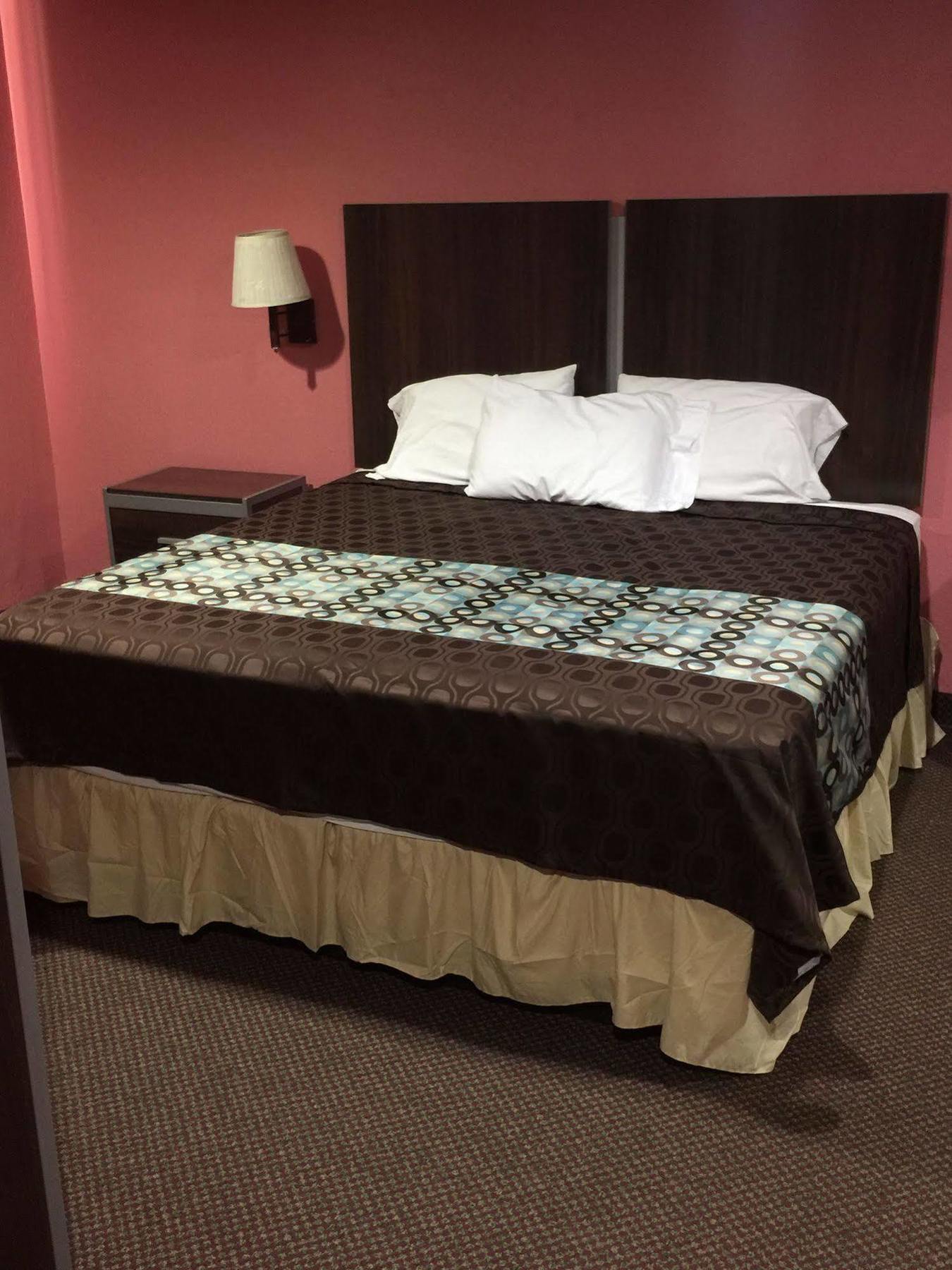 Scottish Inn & Suites Hobby Airport Хьюстон Экстерьер фото