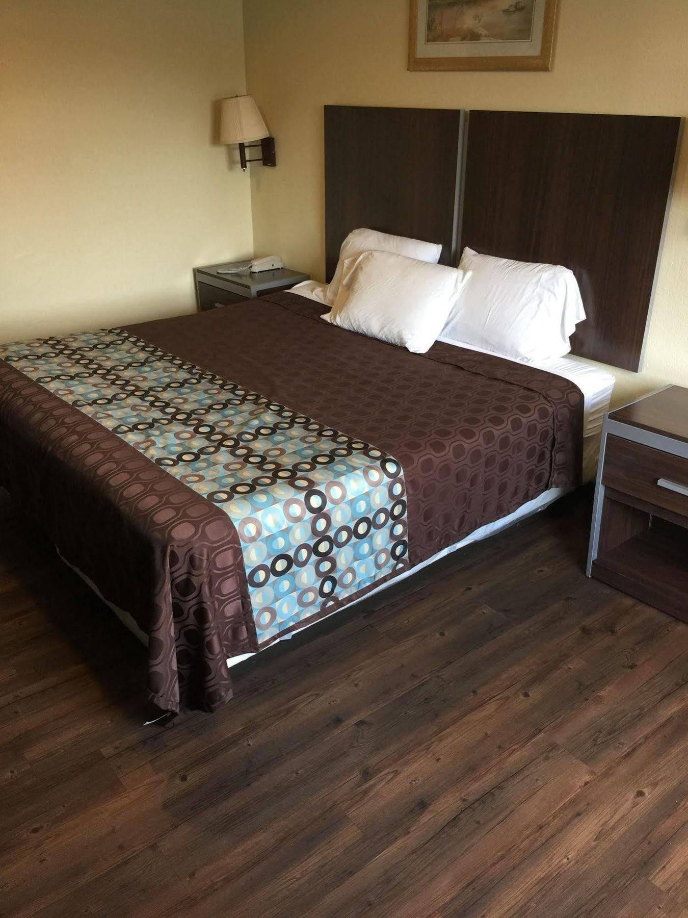 Scottish Inn & Suites Hobby Airport Хьюстон Экстерьер фото